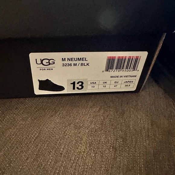 UGG Neumel Chukka Boot - Picture 6 of 6